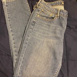 Levi Demi curve - slim leg 14/32 fits like an 11